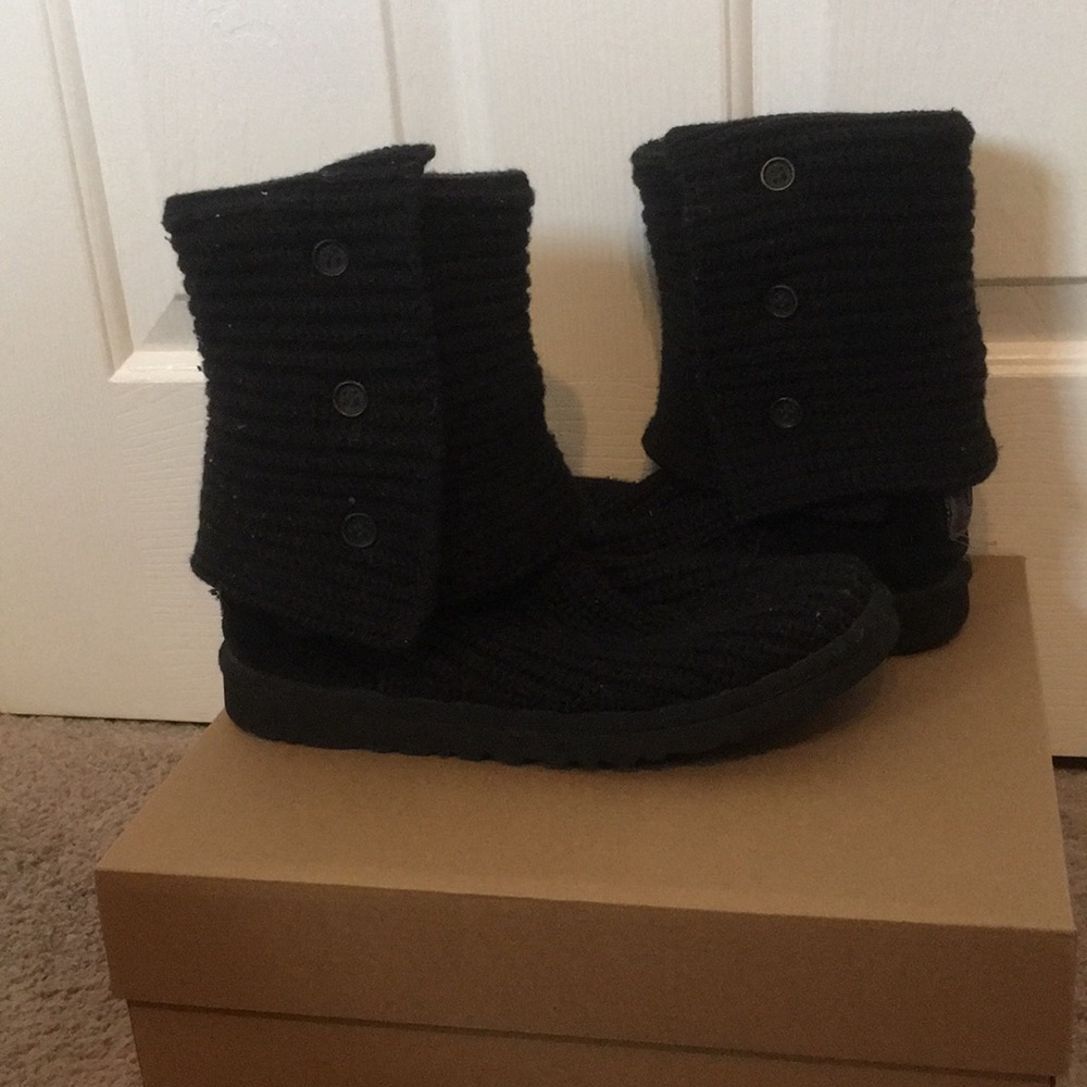 Knitted Black Short UGGs